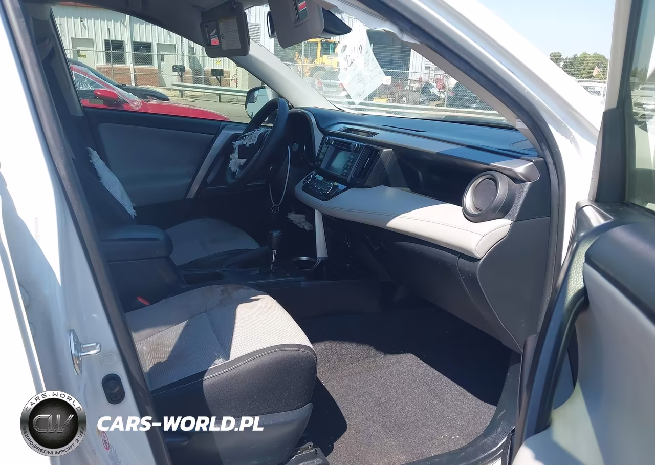 2018 Toyota Rav4 Hybrid Le VIN:JTMRJREVXJD231897 - 5