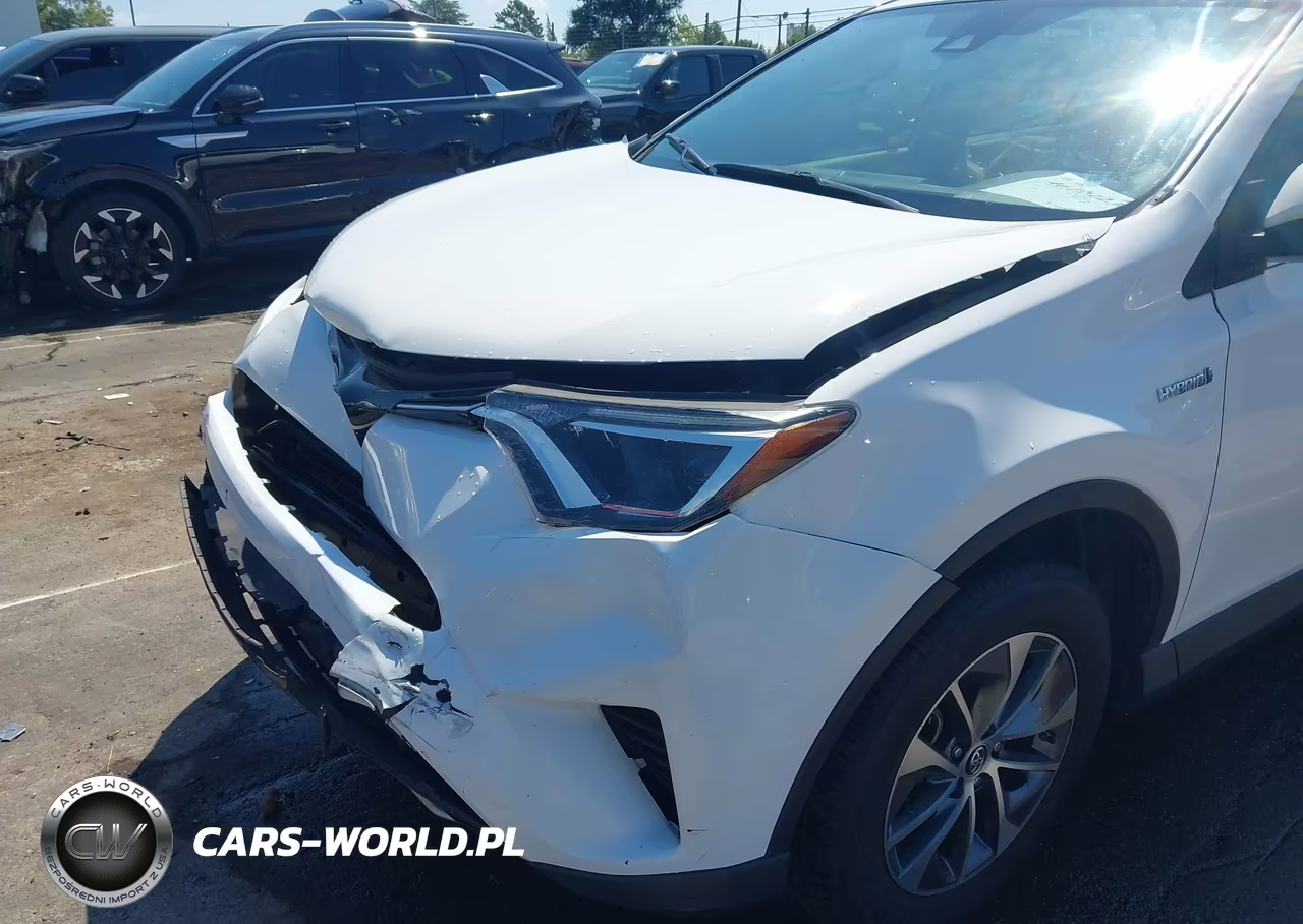 2018 Toyota Rav4 Hybrid Le VIN:JTMRJREVXJD231897 - 6