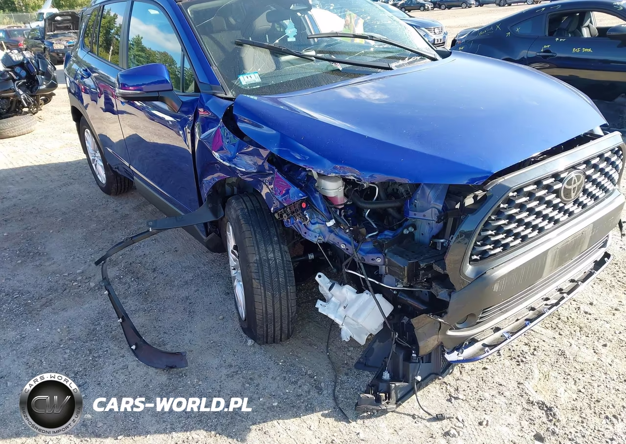 2024 Toyota Corolla Cross Le VIN:7MUBAABG0RV115705 - 6