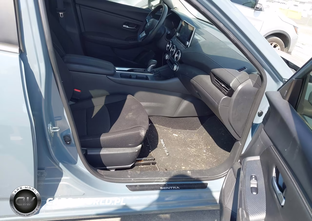 2025 Nissan Sentra Sv VIN:3N1AB8CV3SY218868 - 5