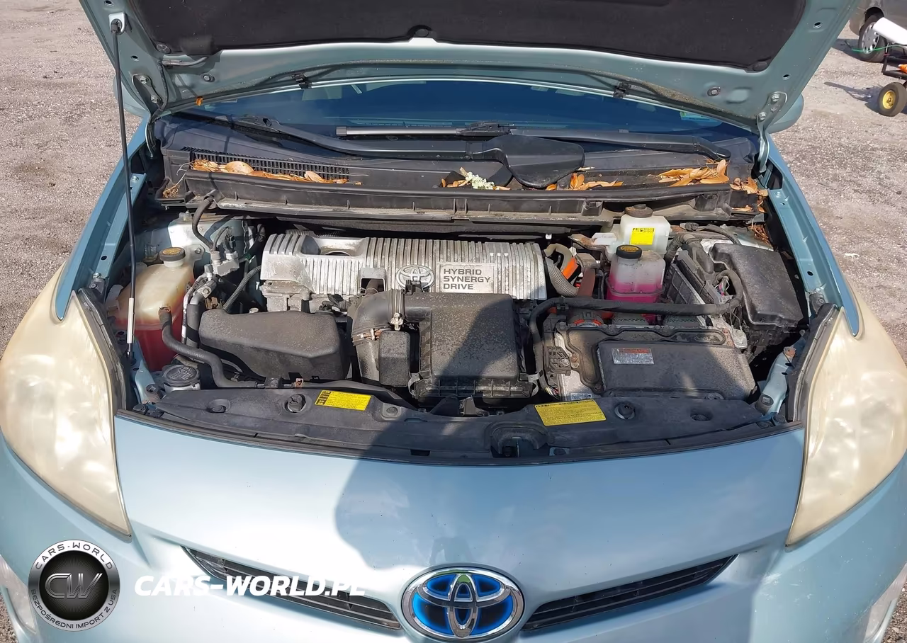 2013 Toyota Prius Two VIN:JTDKN3DU5D1676274 - 10