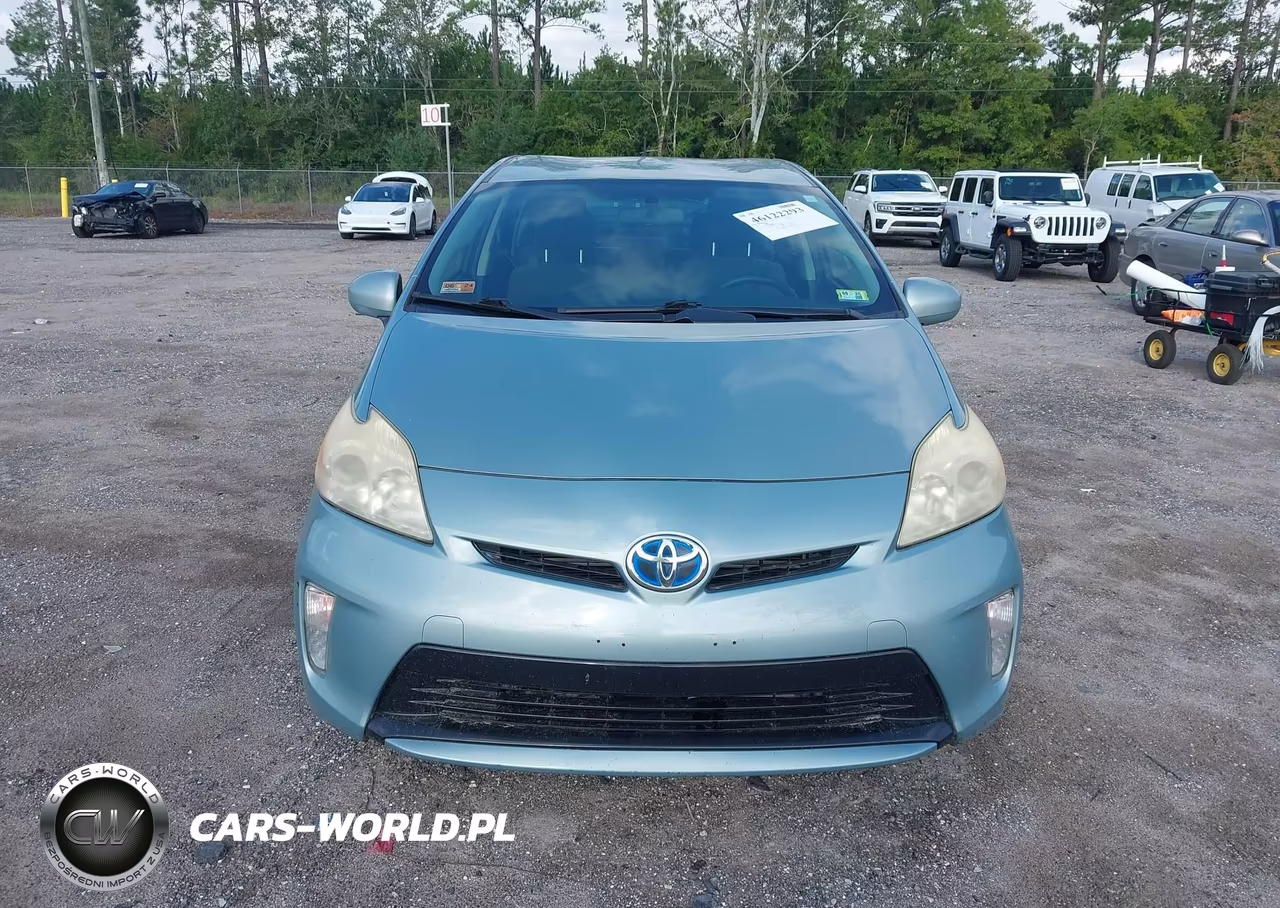 2013 Toyota Prius Two VIN:JTDKN3DU5D1676274 - 12