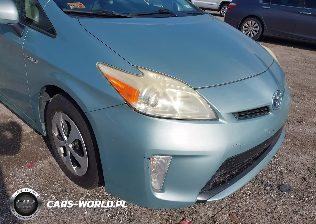 2013 Toyota Prius Two VIN:JTDKN3DU5D1676274 - 6