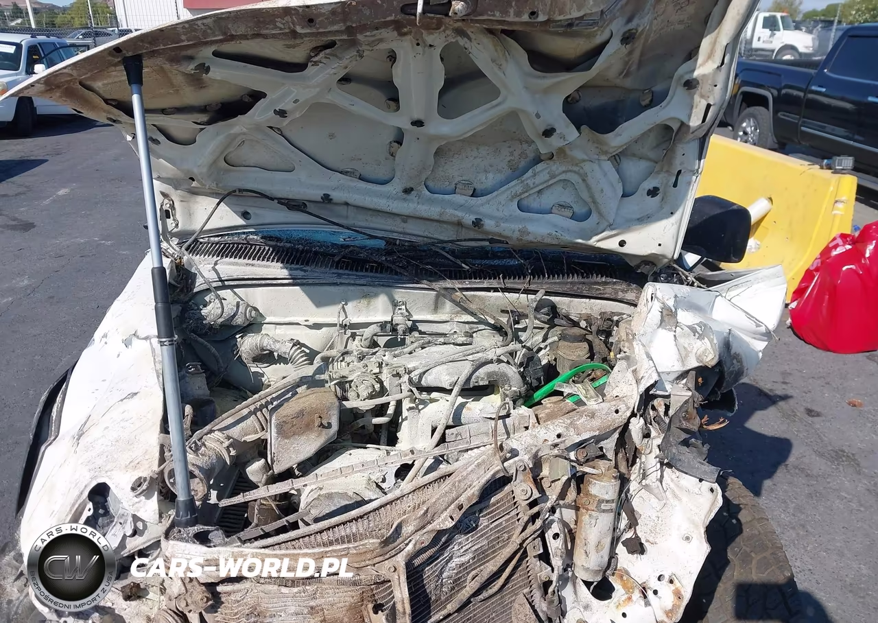 2000 Toyota Tacoma Base V6 VIN:4TAWN72N0YZ680773 - 10