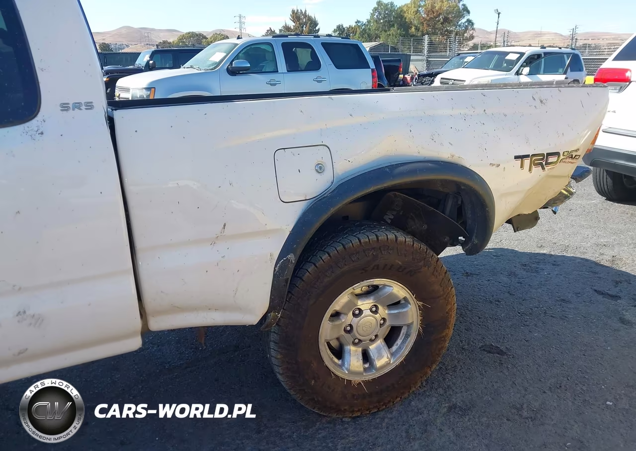 2000 Toyota Tacoma Base V6 VIN:4TAWN72N0YZ680773 - 15