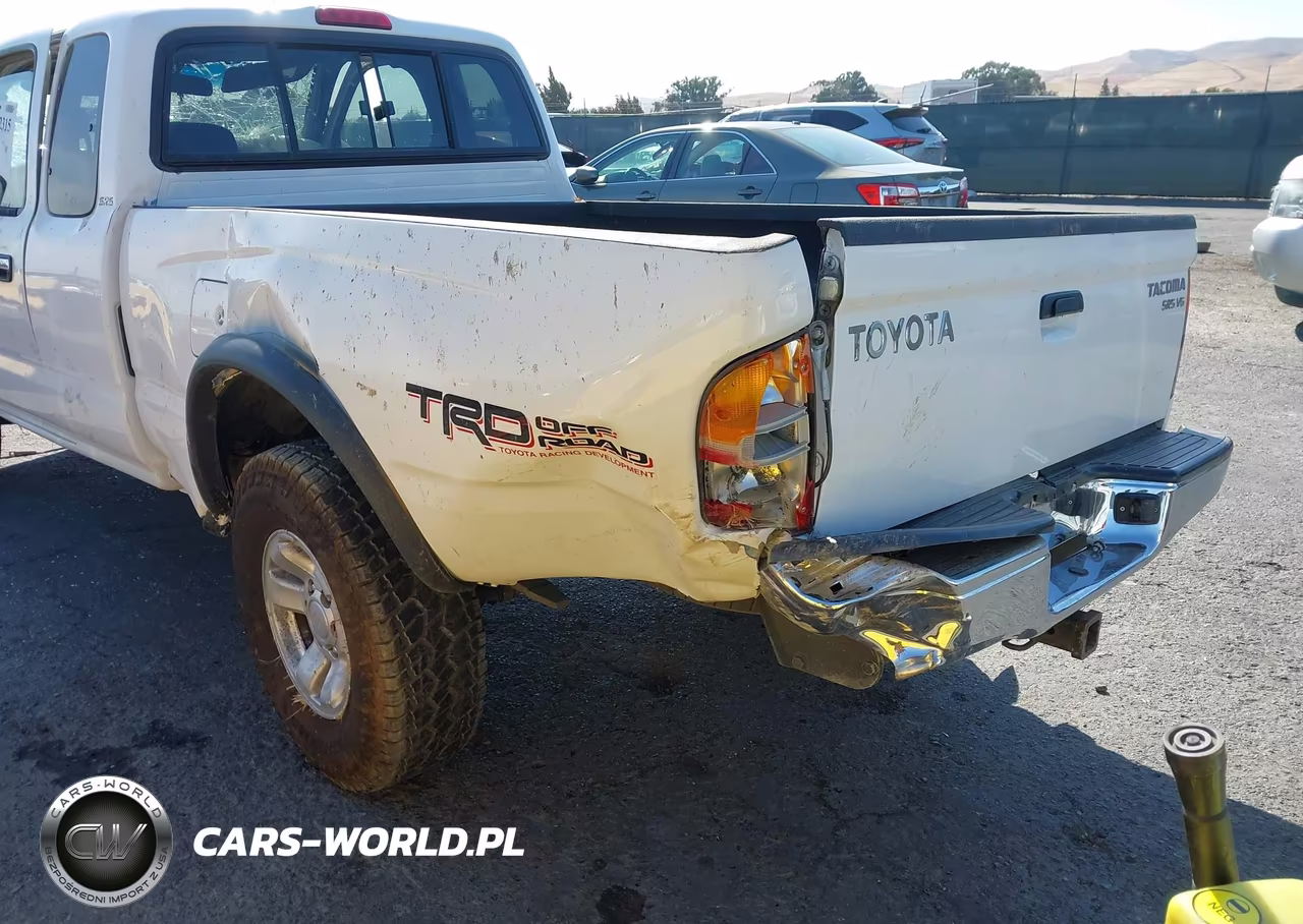 2000 Toyota Tacoma Base V6 VIN:4TAWN72N0YZ680773 - 16