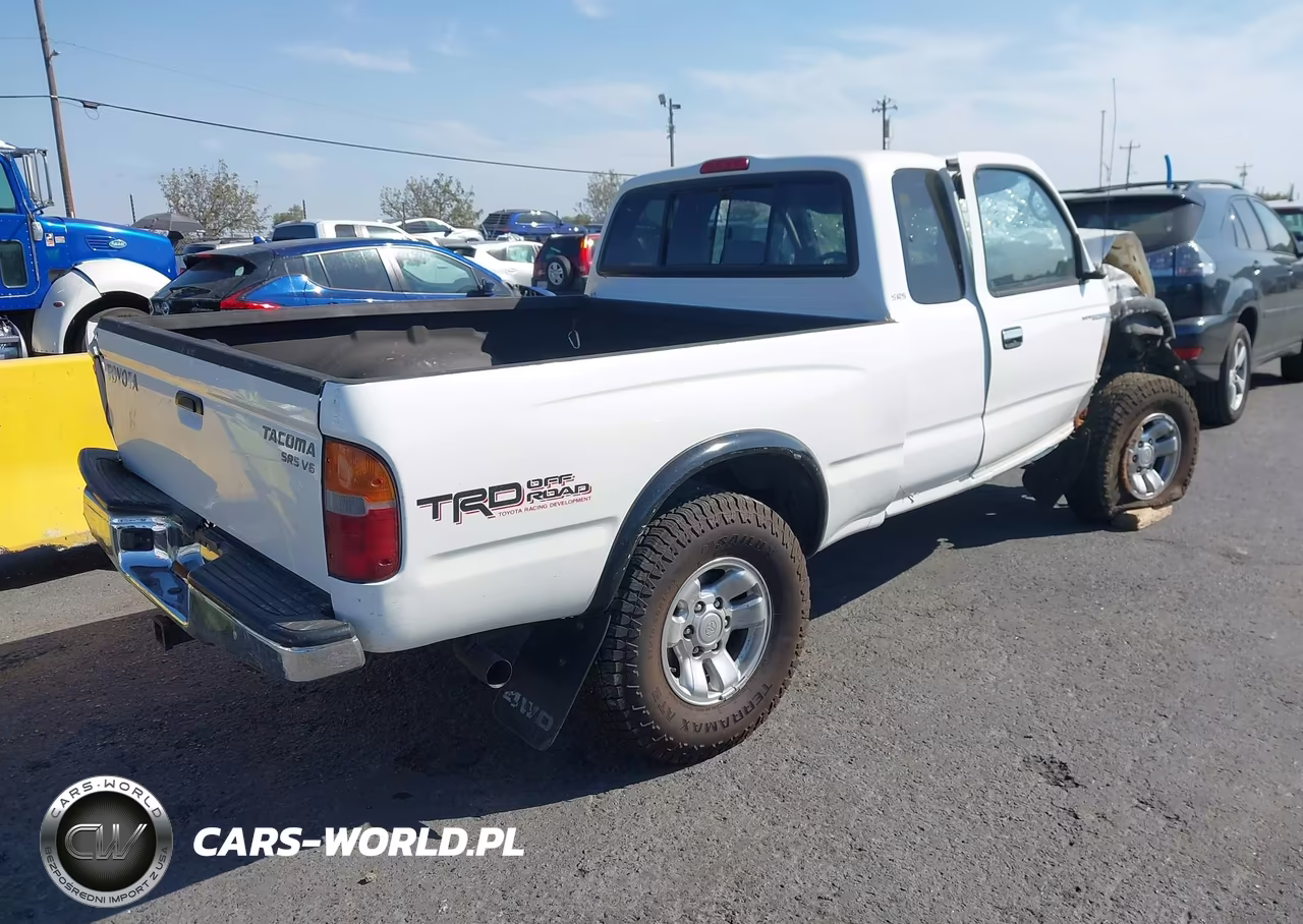 2000 Toyota Tacoma Base V6 VIN:4TAWN72N0YZ680773 - 4