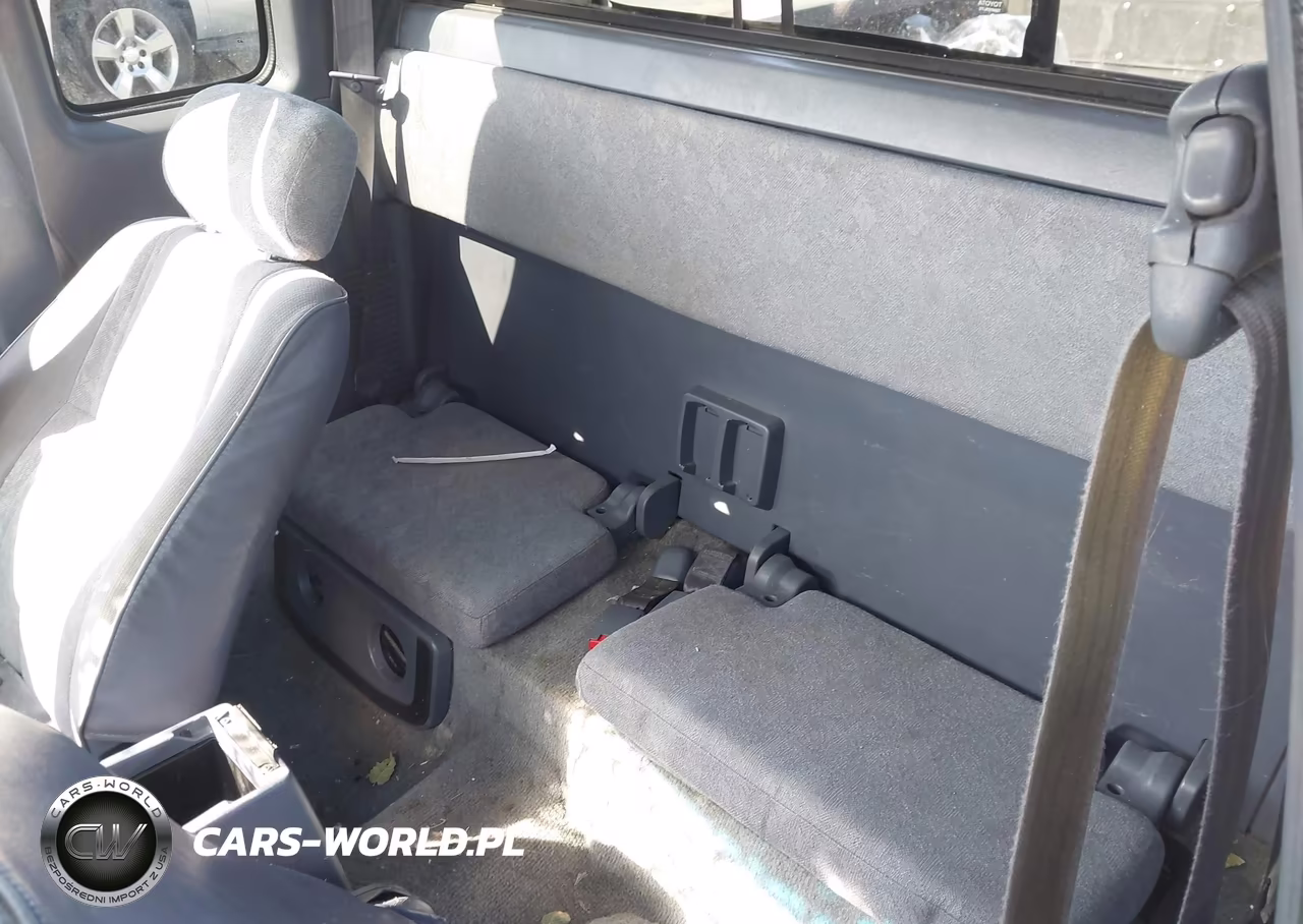 2000 Toyota Tacoma Base V6 VIN:4TAWN72N0YZ680773 - 8