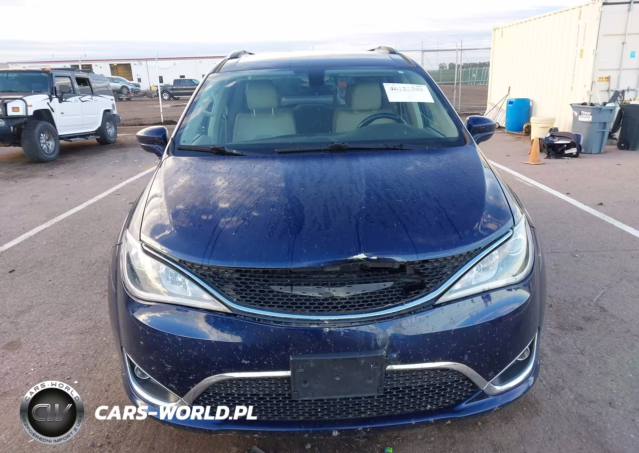 2018 Chrysler Pacifica Touring L VIN:2C4RC1BG1JR193166 - 12