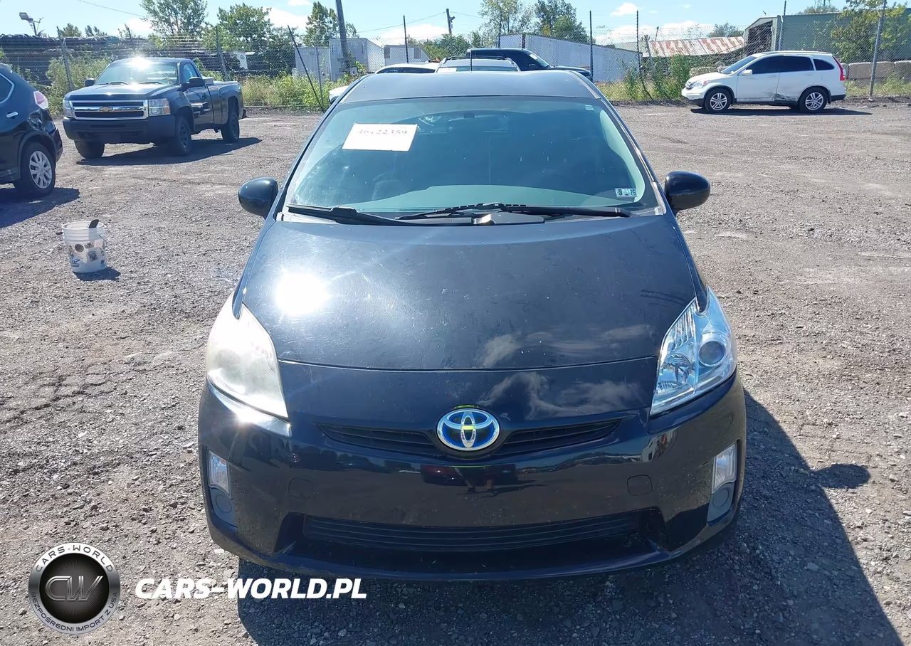 2011 Toyota Prius Two VIN:JTDKN3DU3B1403069 - 11
