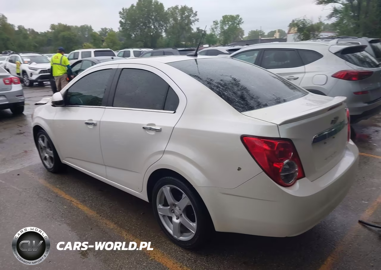 2014 Chevrolet Sonic Ltz Auto VIN:1G1JE5SB2E4212067 - 3