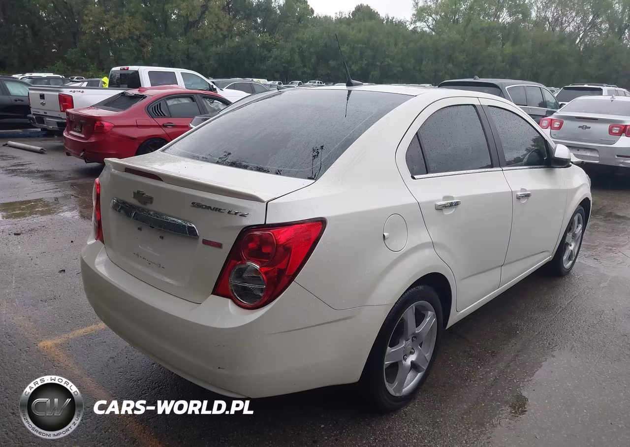 2014 Chevrolet Sonic Ltz Auto VIN:1G1JE5SB2E4212067 - 4