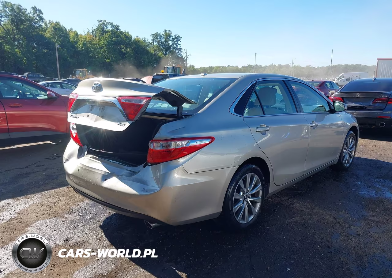 2016 Toyota Camry Xle V6 VIN:4T1BK1FK5GU571662 - 4