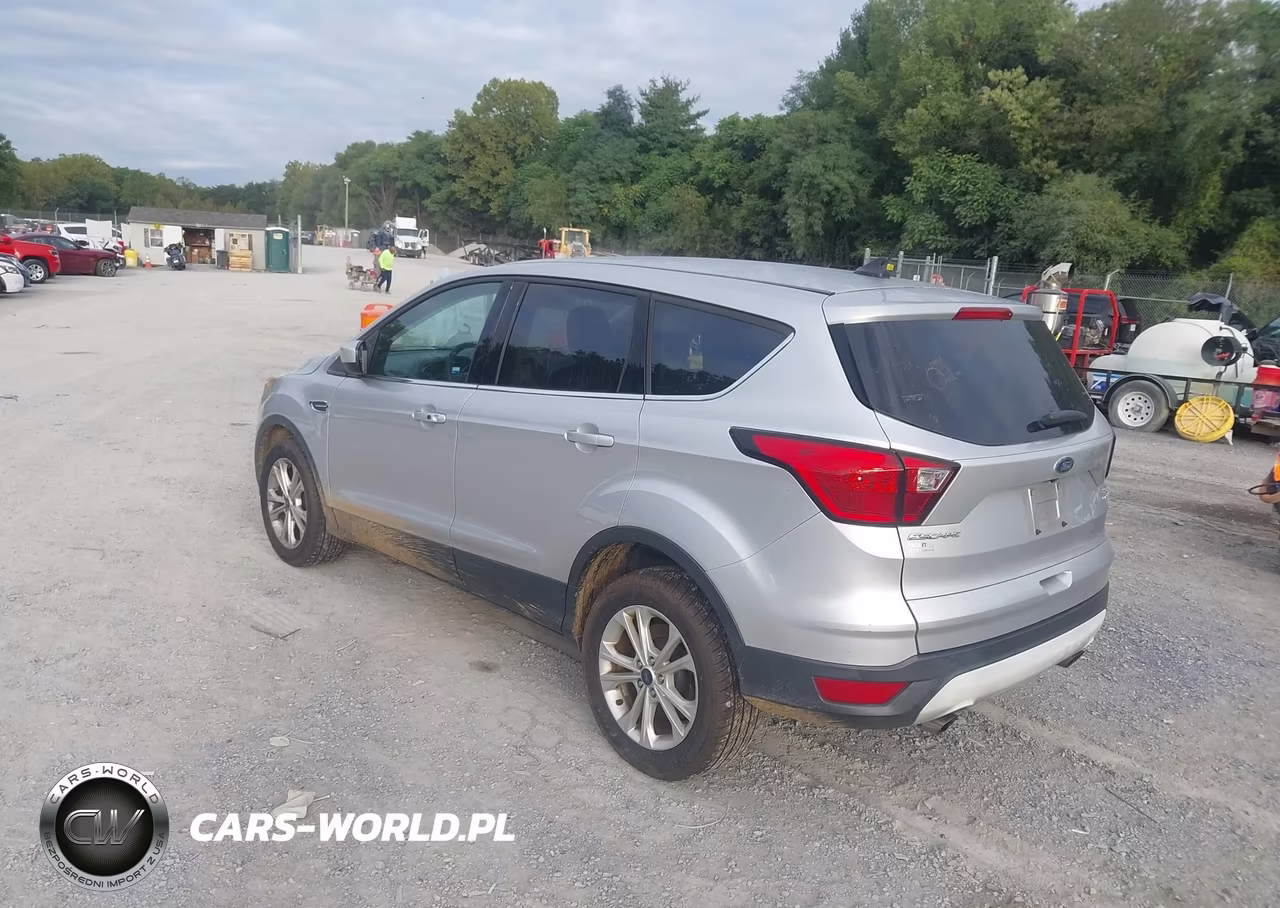 2019 Ford Escape Se VIN:1FMCU0GD5KUB19938 - 3