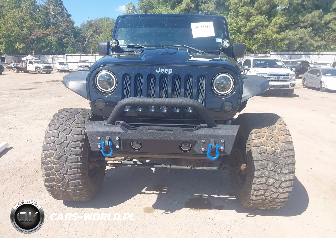 2010 Jeep Wrangler Unlimited Sahara VIN:1J4HB5H12AL200248 - 12