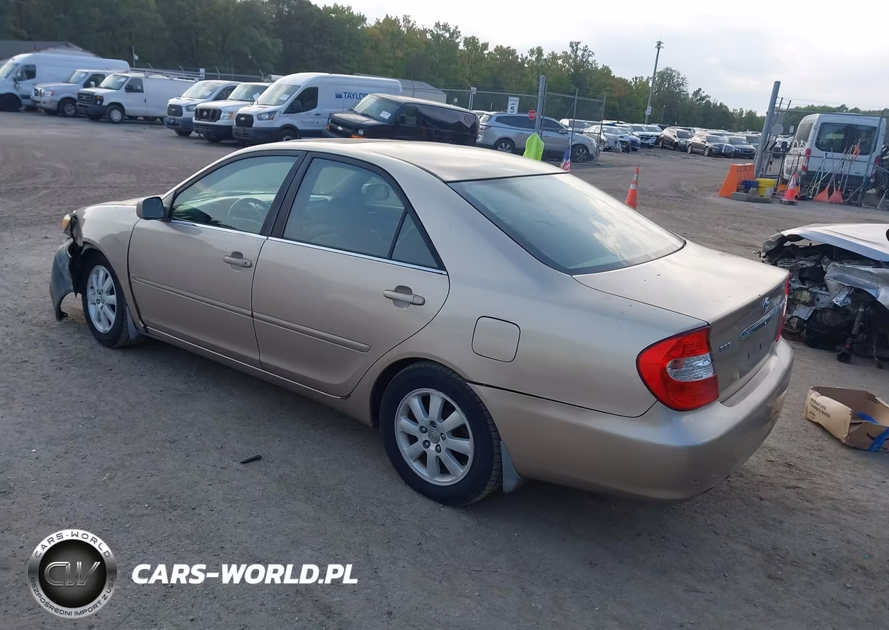 2002 Toyota Camry Xle VIN:4T1BE30K02U059019 - 3