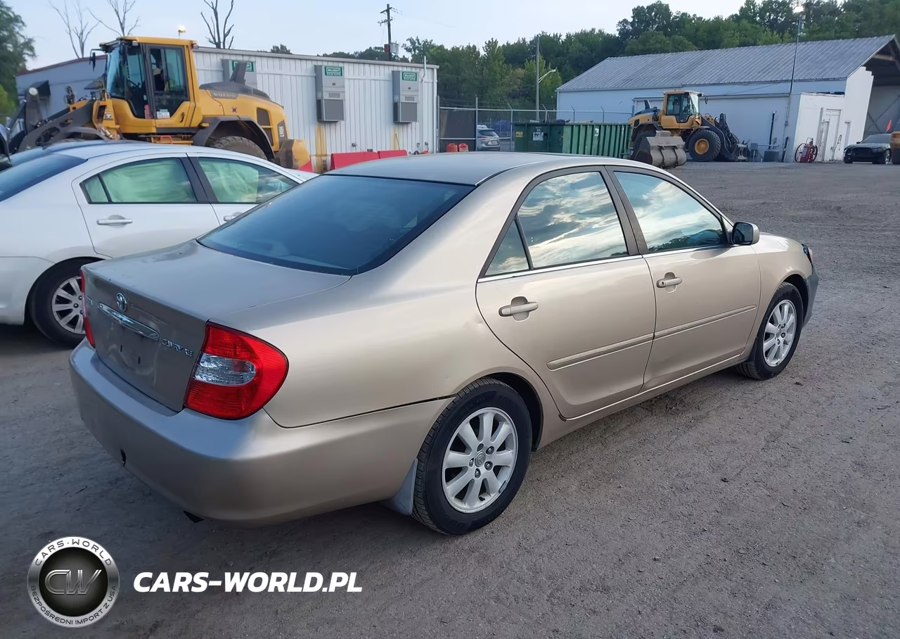 2002 Toyota Camry Xle VIN:4T1BE30K02U059019 - 4