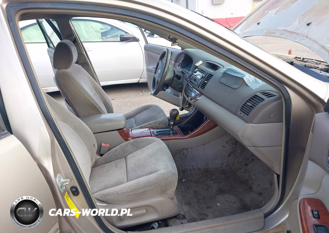 2002 Toyota Camry Xle VIN:4T1BE30K02U059019 - 5