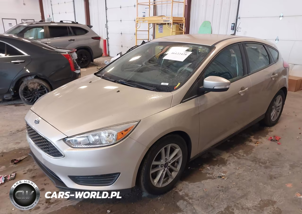 2017 Ford Focus Se VIN:1FADP3K20HL341153 - 2