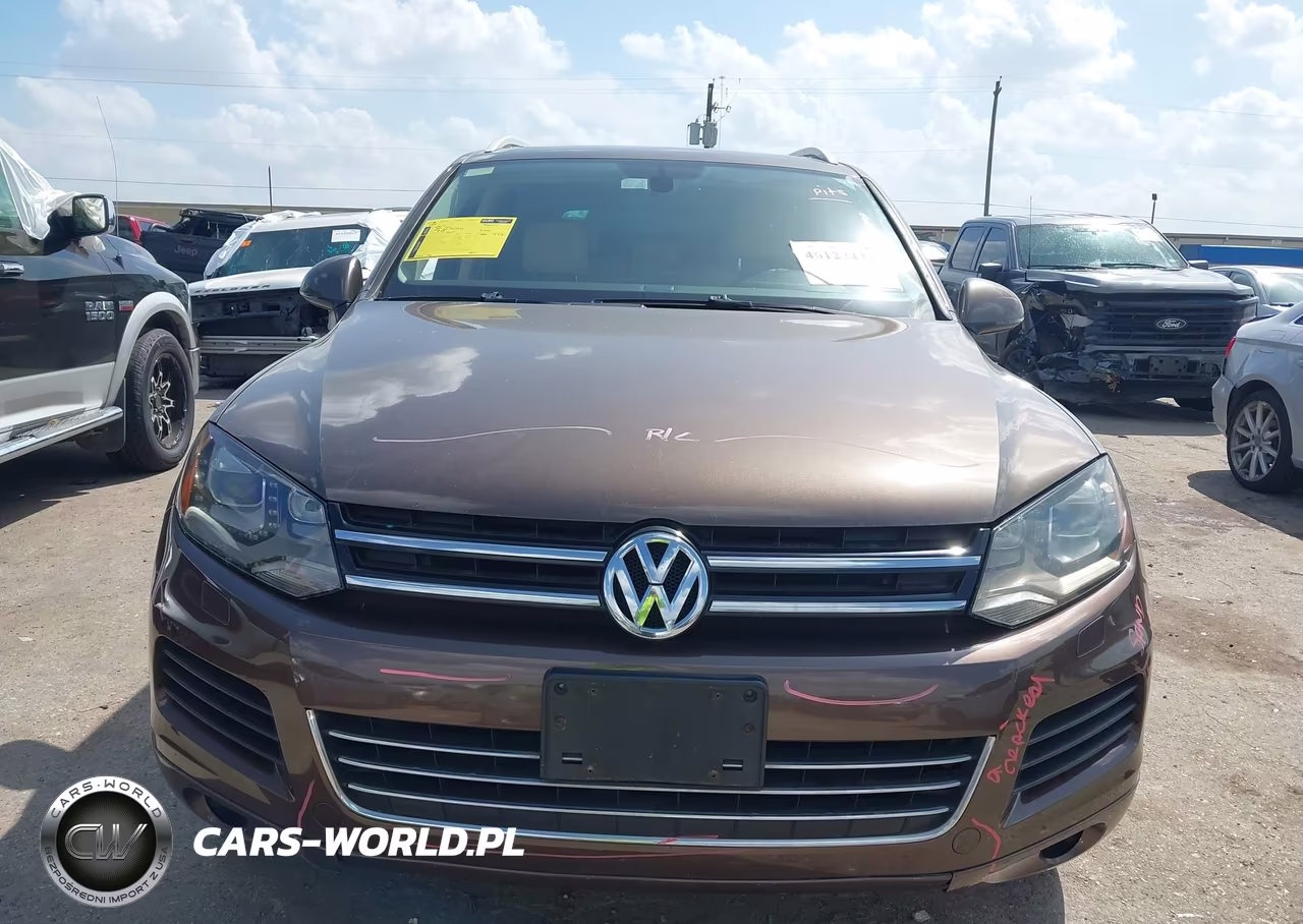 2013 Volkswagen Touareg Tdi Lux VIN:WVGEP9BP9DD003358 - 12