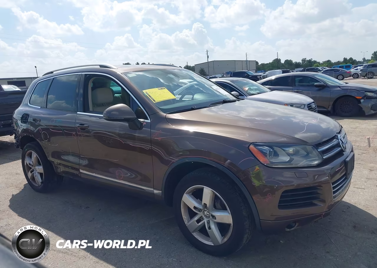 2013 Volkswagen Touareg Tdi Lux VIN:WVGEP9BP9DD003358 - 13