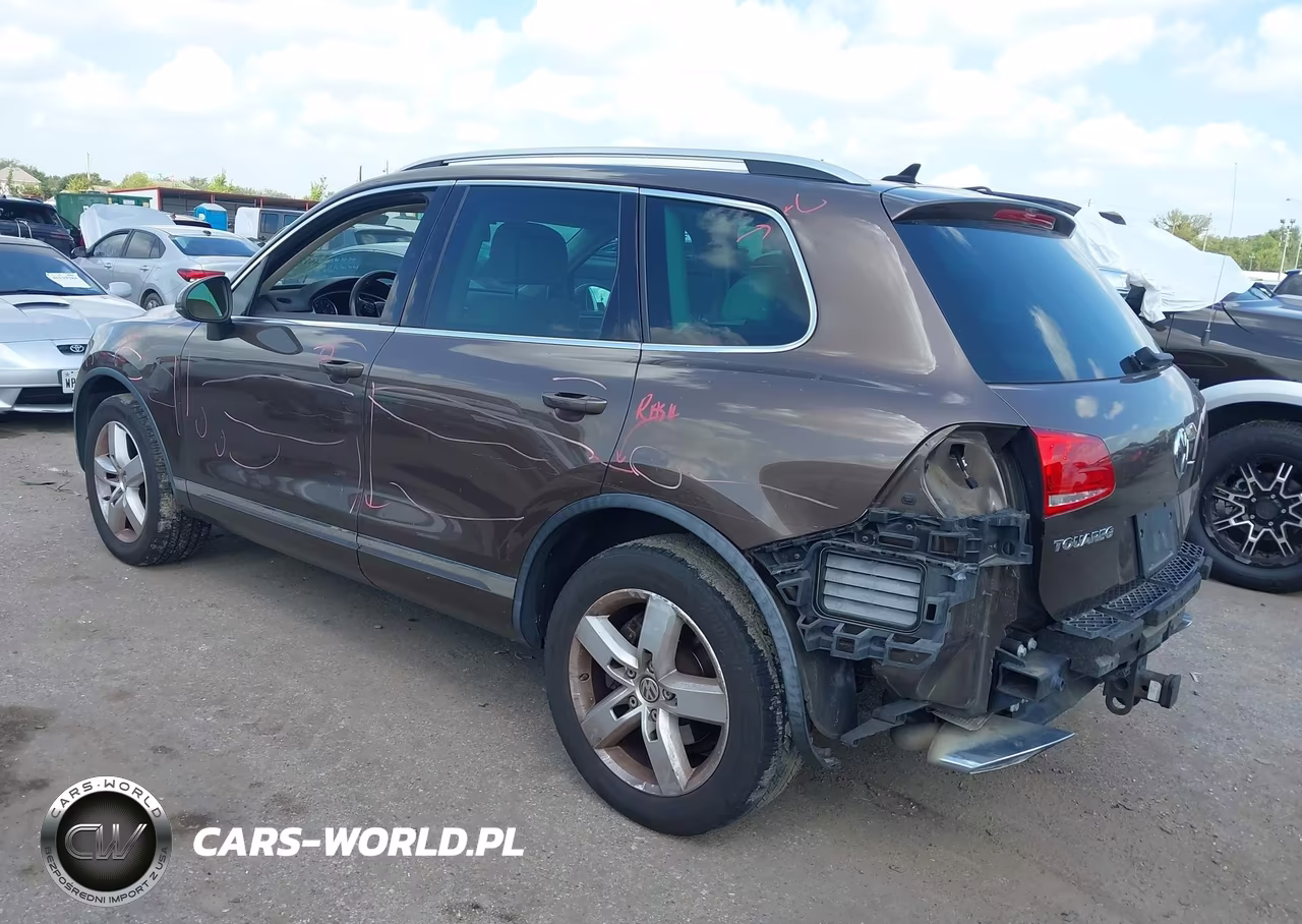 2013 Volkswagen Touareg Tdi Lux VIN:WVGEP9BP9DD003358 - 3