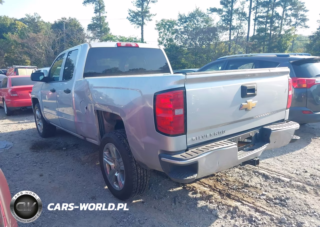 2017 Chevrolet Silverado 1500 Custom VIN:1GCRCPEHXHZ327695 - 3