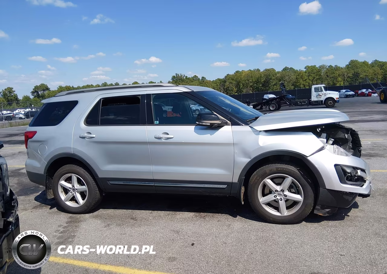 2017 Ford Explorer Xlt VIN:1FM5K8D80HGE32052 - 14