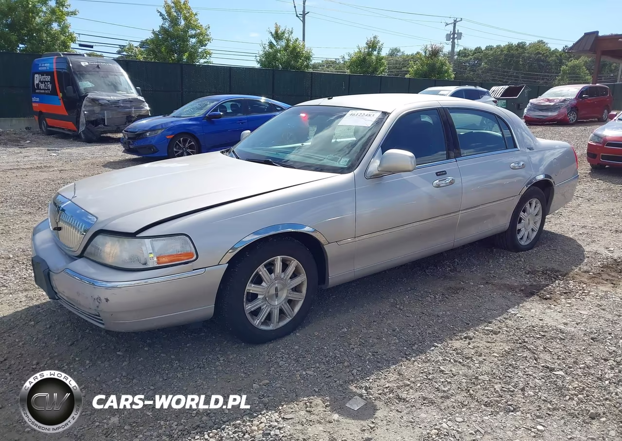 2010 Lincoln Town Car Signature Limited VIN:2LNBL8CVXAX751076 - 2