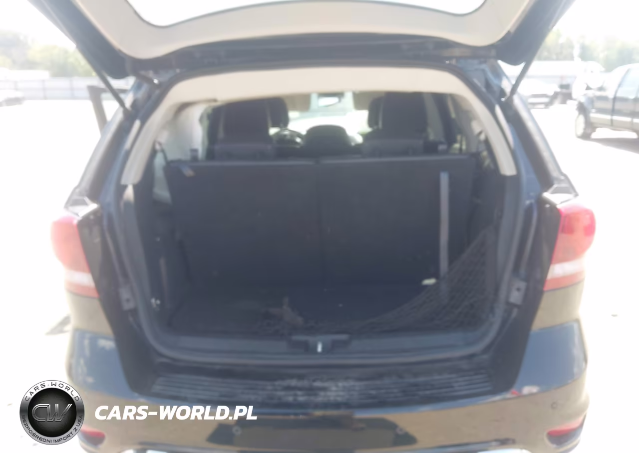 2018 Dodge Journey Crossroad VIN:3C4PDCGG8JT219381 - 18