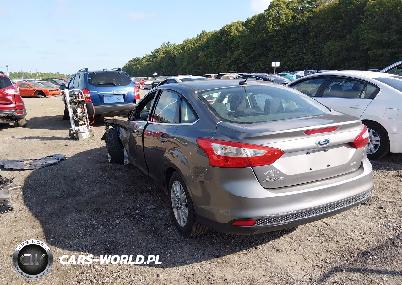 2012 Ford Focus Sel VIN:1FAHP3H29CL196163 - 3