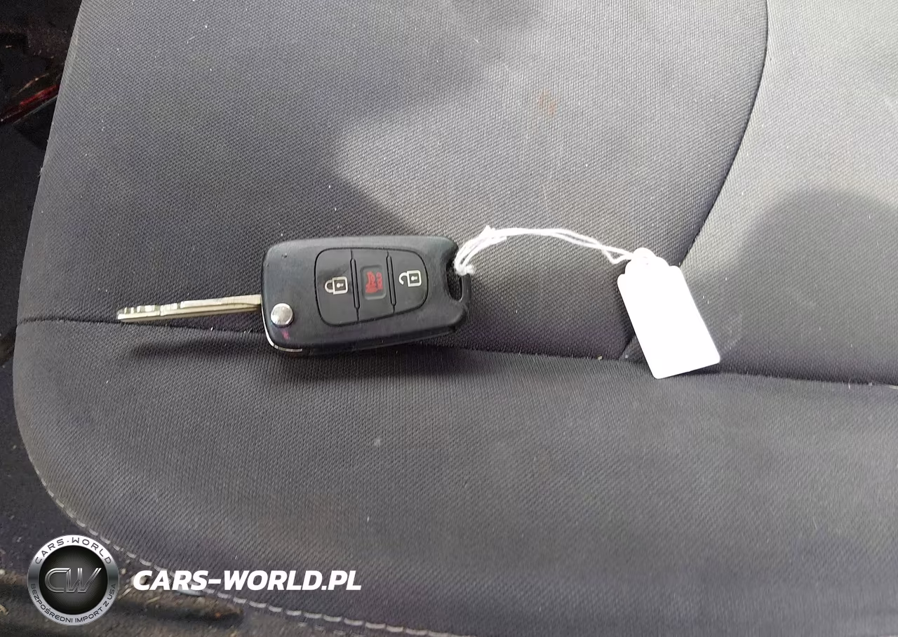 2012 Kia Soul + VIN:KNDJT2A6XC7353030 - 11