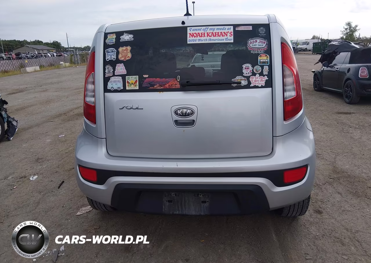 2012 Kia Soul + VIN:KNDJT2A6XC7353030 - 16