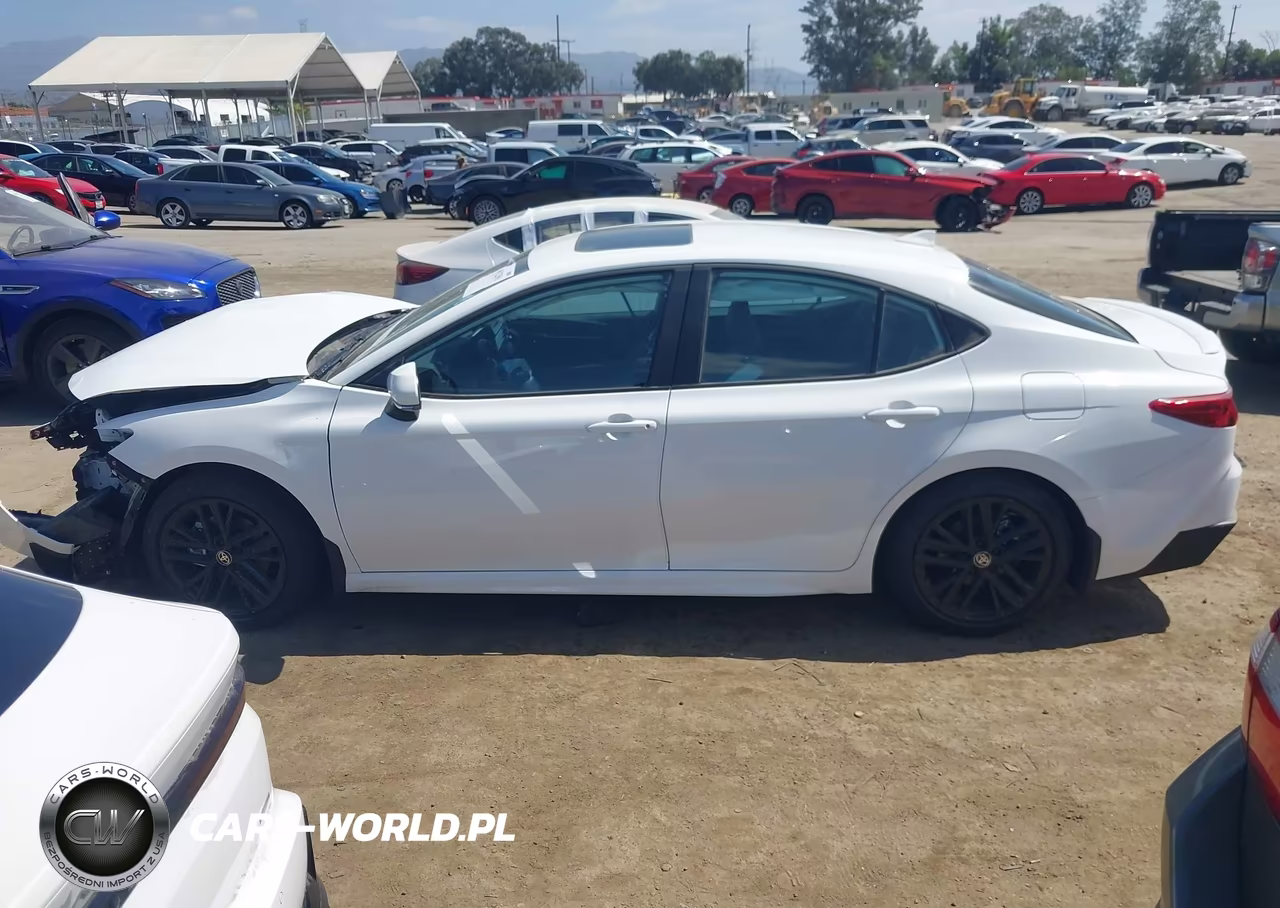 2026 Toyota Camry Se VIN:4T1DAACK2TU316963 - 15