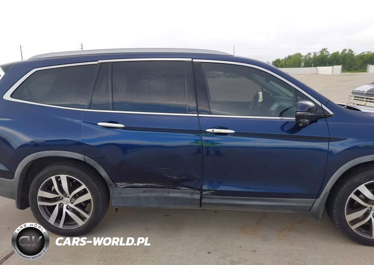 2017 Honda Pilot Touring VIN:5FNYF5H93HB030916 - 13
