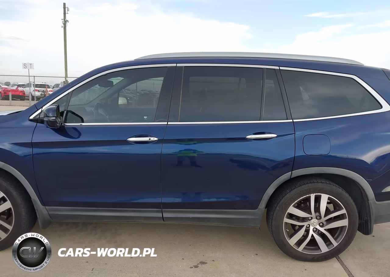 2017 Honda Pilot Touring VIN:5FNYF5H93HB030916 - 14