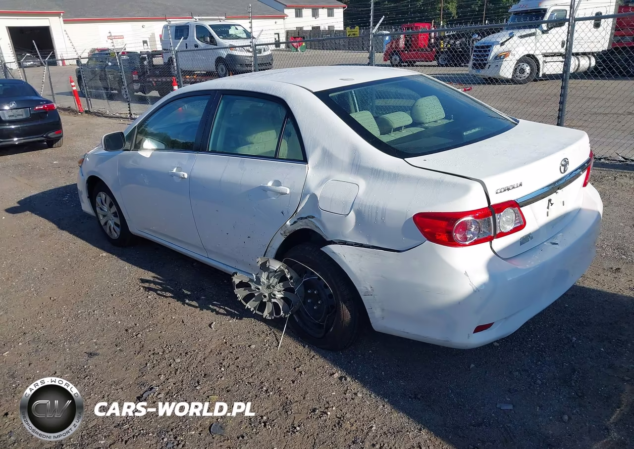 2013 Toyota Corolla Le VIN:5YFBU4EE8DP106300 - 3