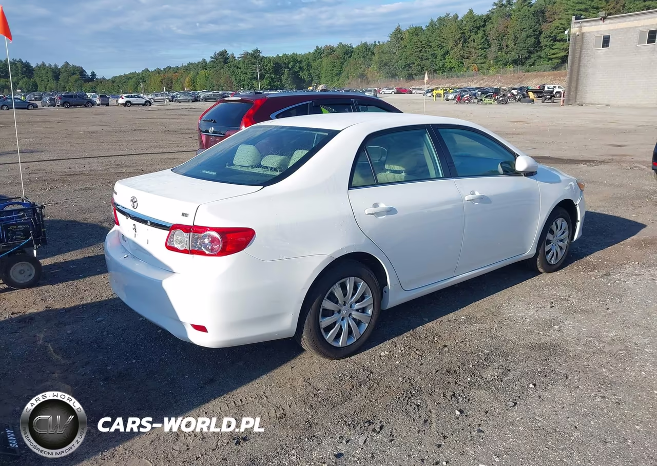 2013 Toyota Corolla Le VIN:5YFBU4EE8DP106300 - 4