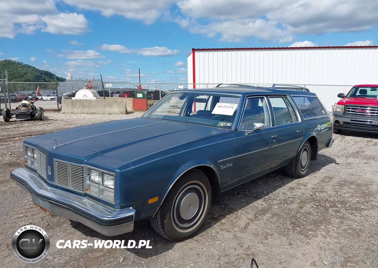 1977 Oldsmobile Custom Cruiser VIN:3Q35K7X193122 - 2