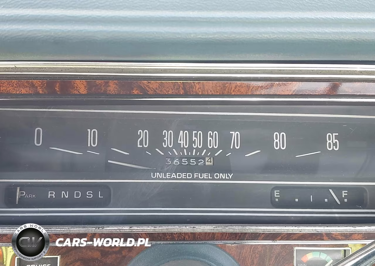 1977 Oldsmobile Custom Cruiser VIN:3Q35K7X193122 - 7