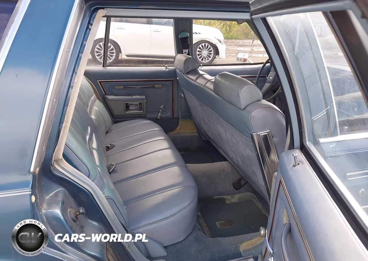 1977 Oldsmobile Custom Cruiser VIN:3Q35K7X193122 - 8