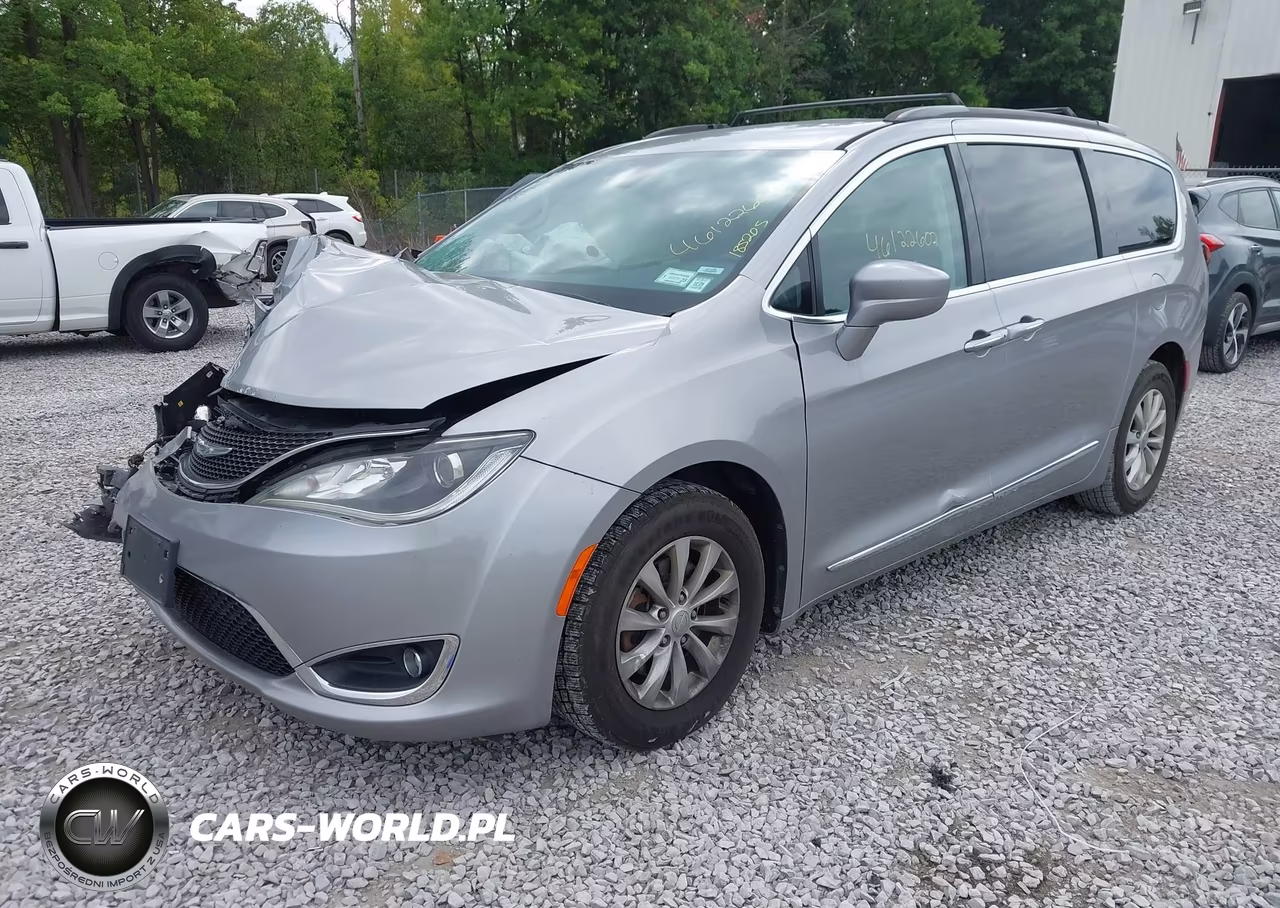 2017 Chrysler Pacifica Touring-L VIN:2C4RC1BG1HR539971 - 2