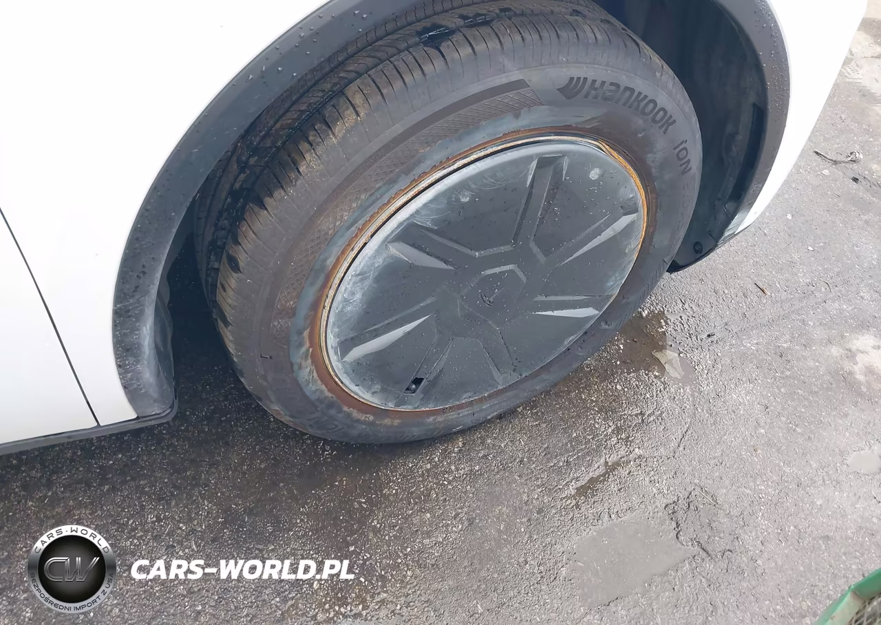 2026 Tesla Model Y Premium Rear-Wheel Drive-Rear-Wheel Drive VIN:7SAYGDED5TA594043 - 20