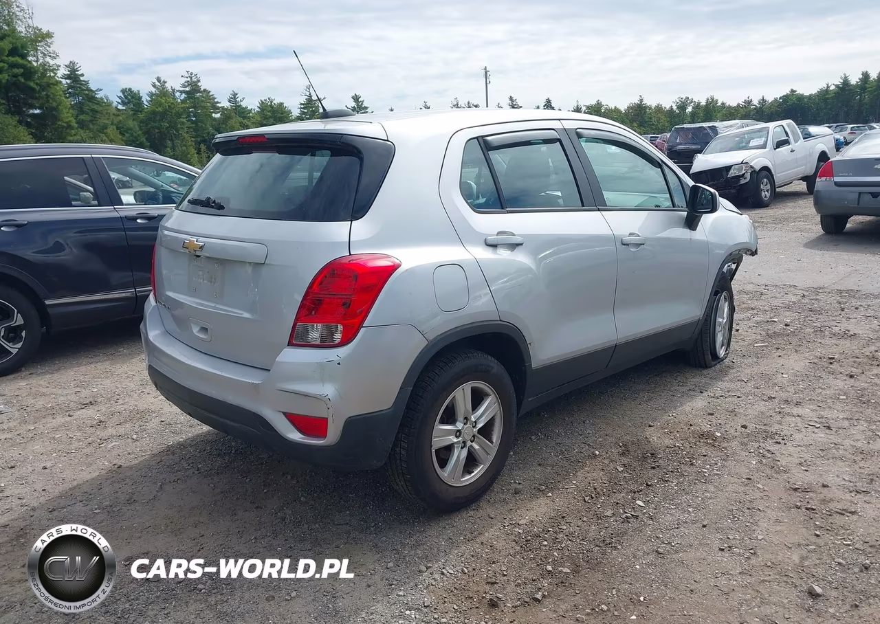 2017 Chevrolet Trax Ls VIN:3GNCJNSB7HL131809 - 4