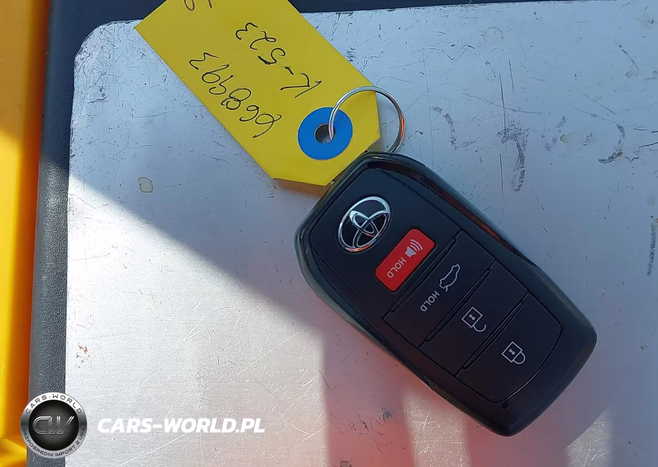 2026 Toyota Camry Le VIN:4T1DAACK0TU297605 - 10