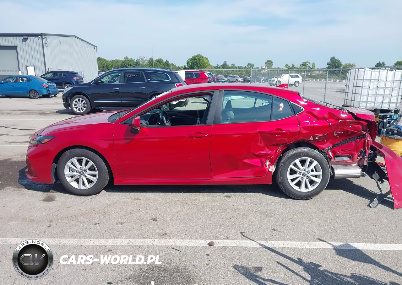 2026 Toyota Camry Le VIN:4T1DAACK0TU297605 - 13