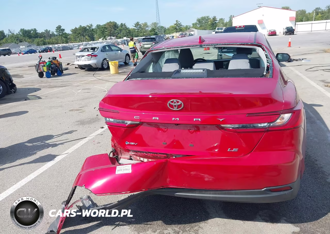 2026 Toyota Camry Le VIN:4T1DAACK0TU297605 - 15
