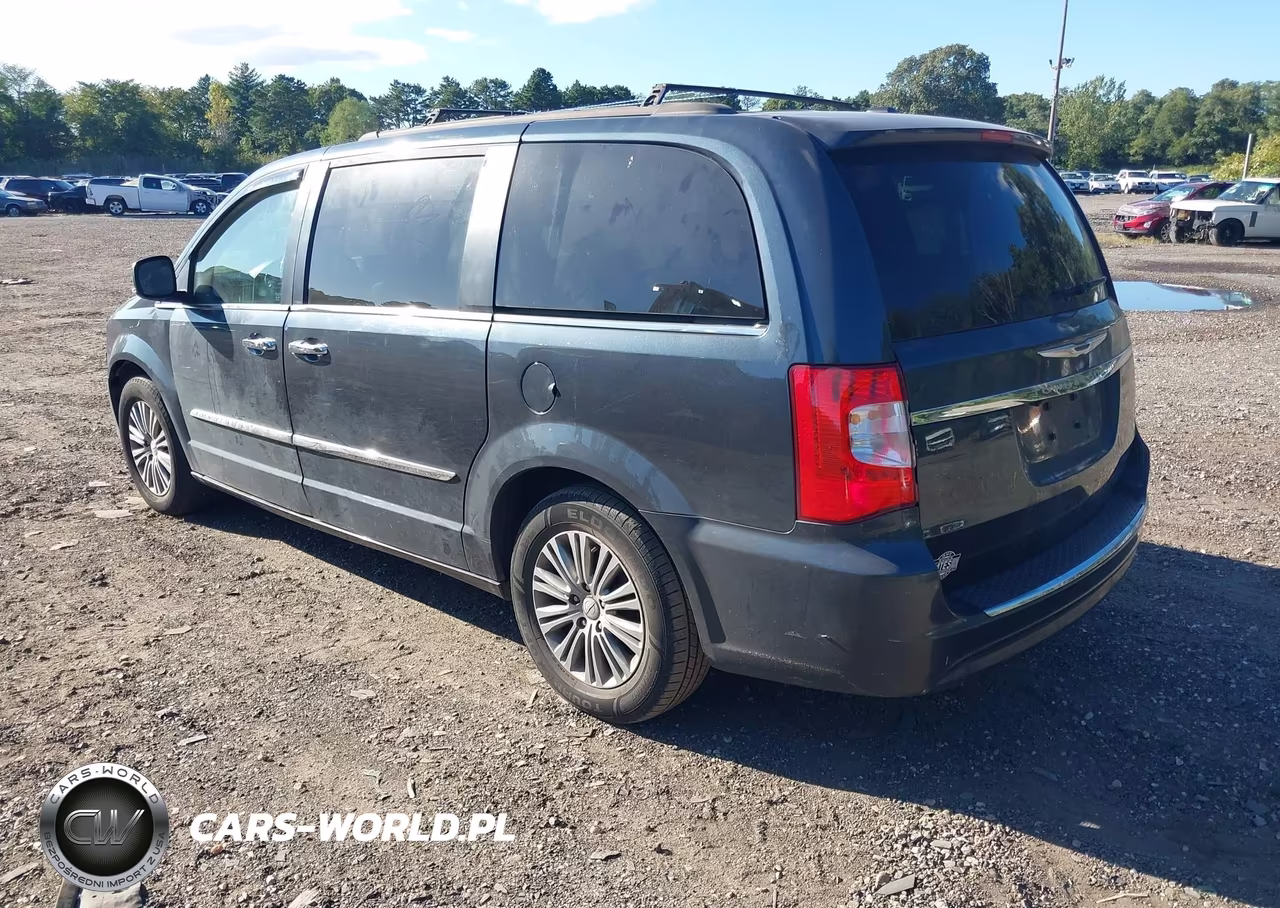 2014 Chrysler Town & Country Touring-L VIN:2C4RC1CG5ER330355 - 3