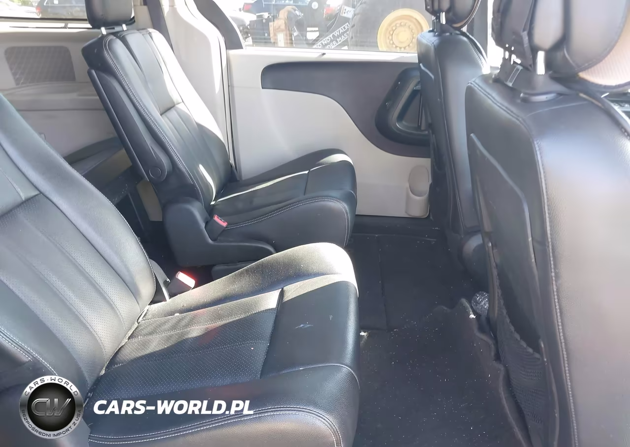 2014 Chrysler Town & Country Touring-L VIN:2C4RC1CG5ER330355 - 8