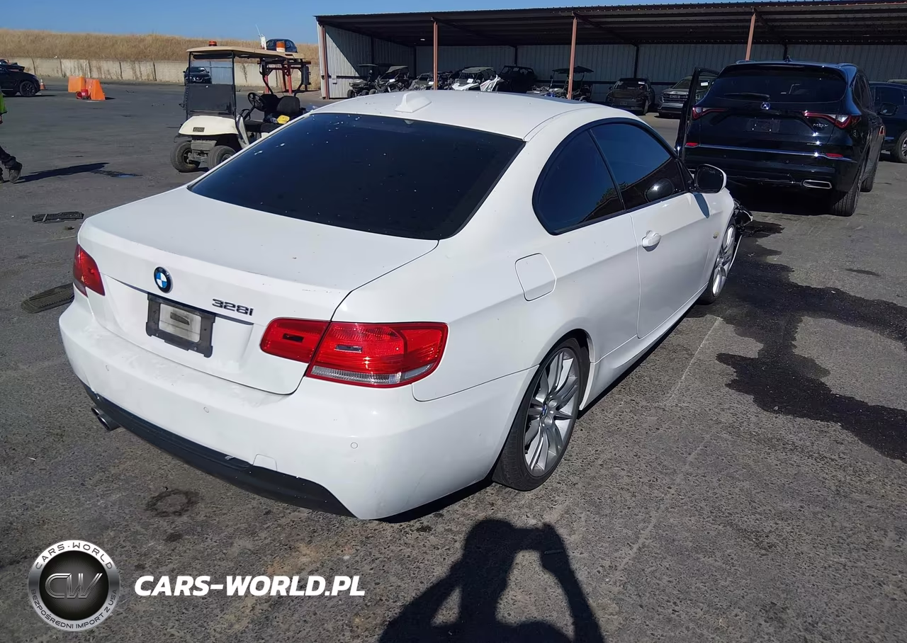 2010 BMW 328I VIN:WBAWB3C52APU90122 - 4